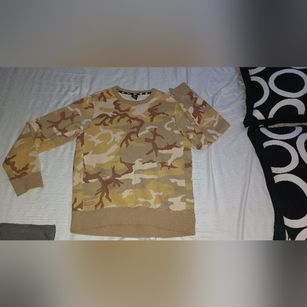Nike Tan and Brown Camouflage Sweatshirt - Picture 4 of 7